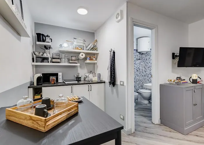 Diecipassi Dal Colosseo Дом отдыха