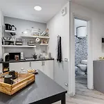 Diecipassi Dal Colosseo Tatil Evi