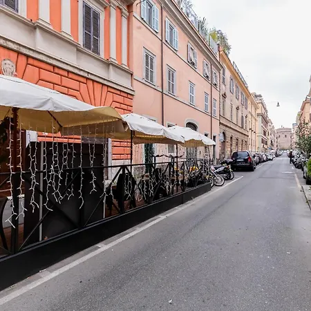 Dom wakacyjny Diecipassi Dal Colosseo Rzym