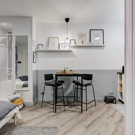 Diecipassi Dal Colosseo Ferienhaus *